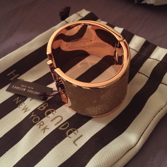 Henri Bendel Logo Metropolitan Cuff - Picture 2 of 10